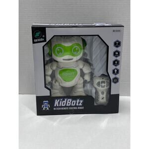 SKIDZ RC KidBotz Hi Tech Remote Control Robot With Remote New